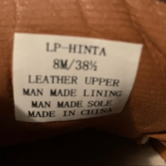 Lucky Brand Sneakers, Size 8, White with gold trim - Picture 8 of 9